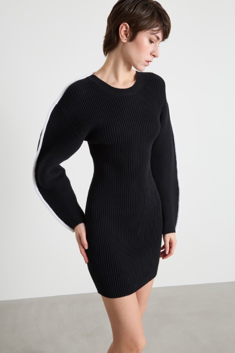 Abito corto in maglia