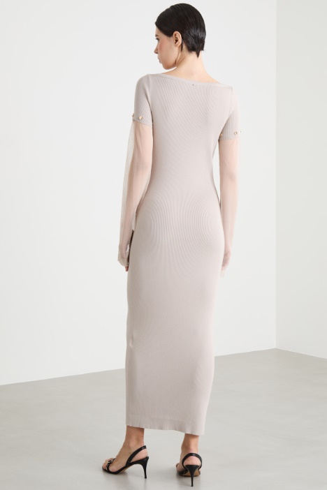 Abito lungo con maniche rimovibili