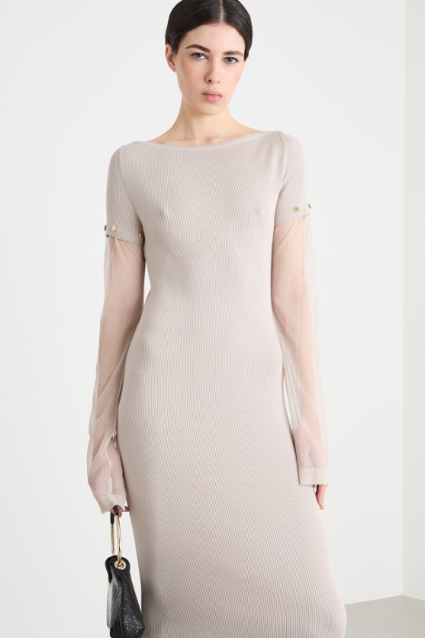 Abito lungo con maniche rimovibili