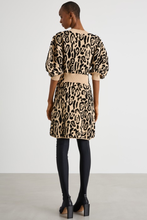 Vestido de jacquard con estampado animal