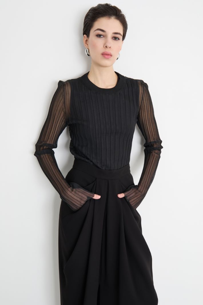 Sheer jersey top with matching vest Intrend - 2