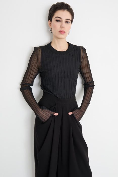 Sheer jersey top with matching vest Intrend