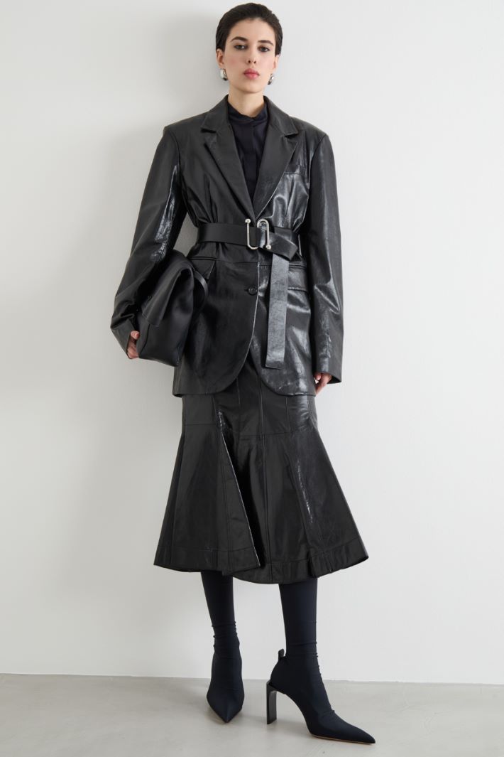 High-shine belted blazer Intrend