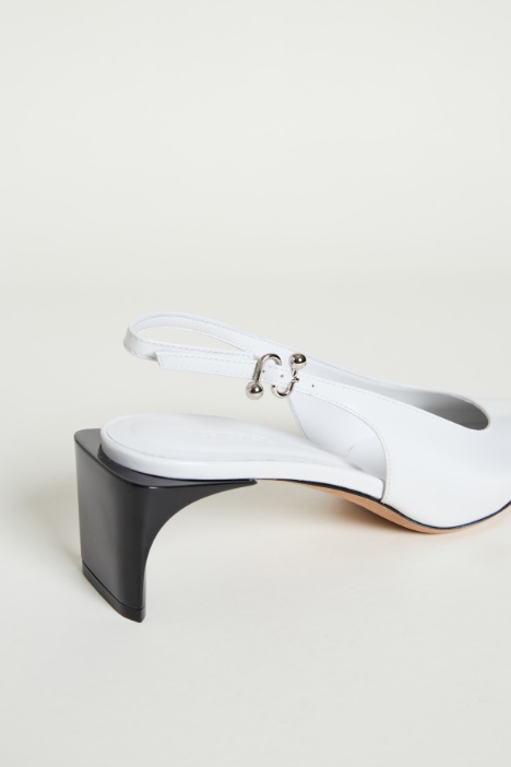 Slingback a punta