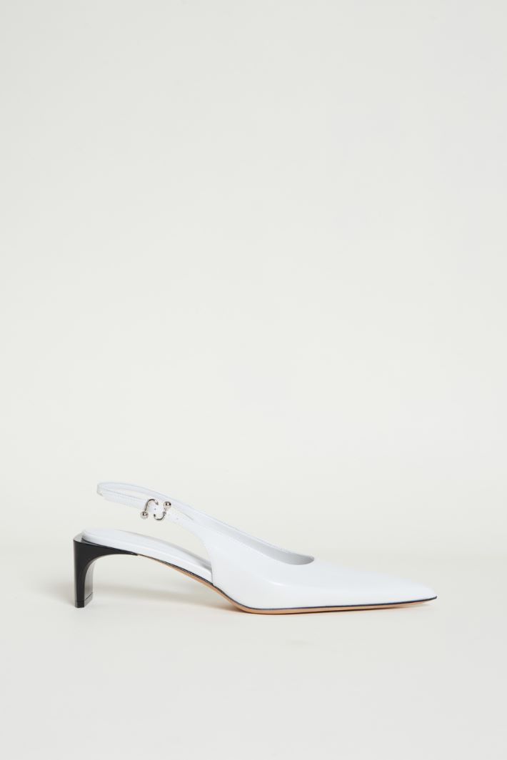 Pointed slingbacks Intrend
