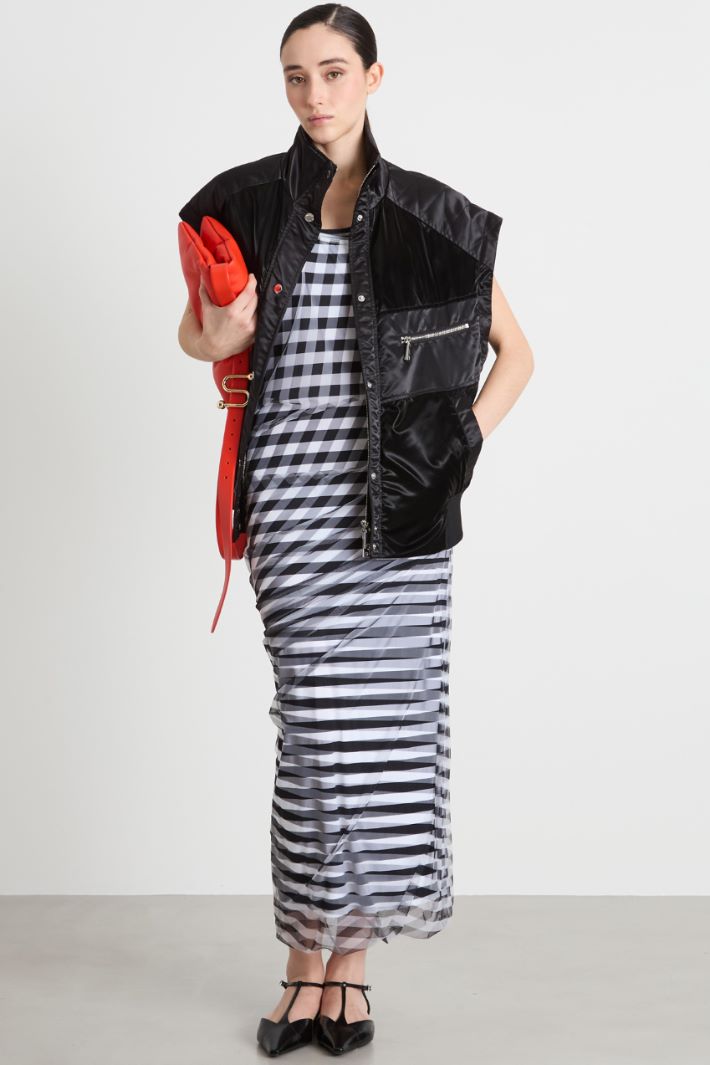 Sleeveless tulle dress Intrend