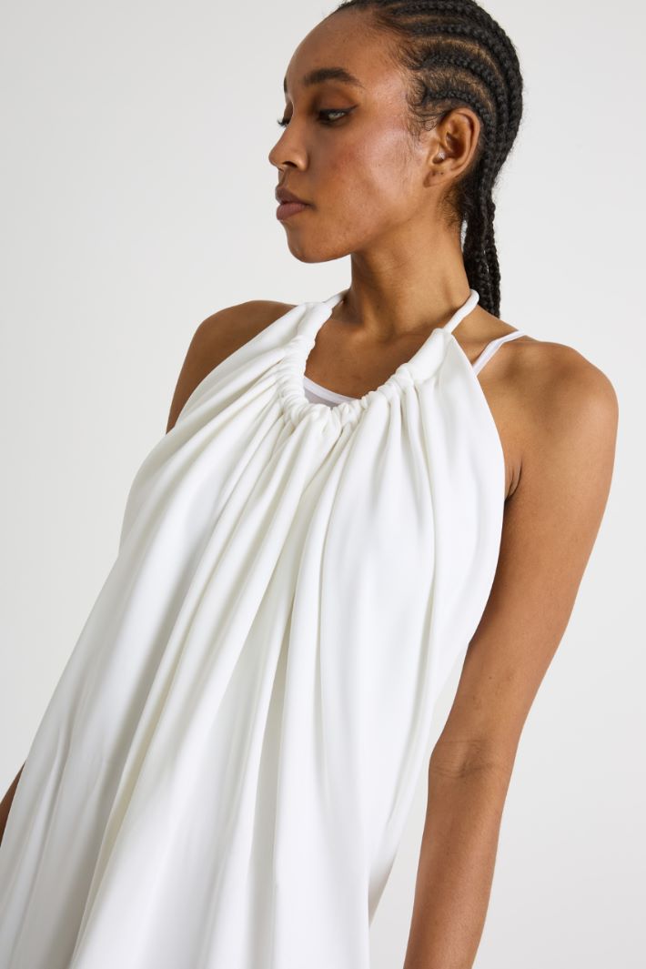 Short halterneck dress Intrend - 3