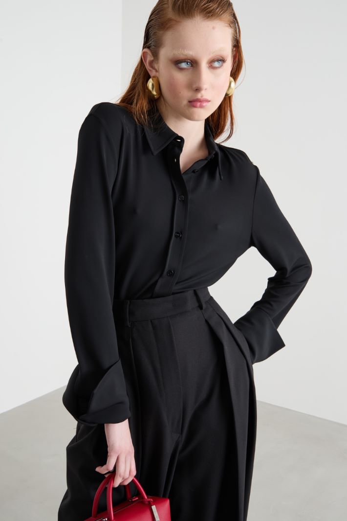 Camicia aderente in jersey crepe Intrend - 2