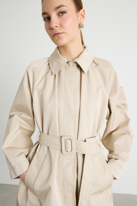 Impermeabile in gabardina antigoccia