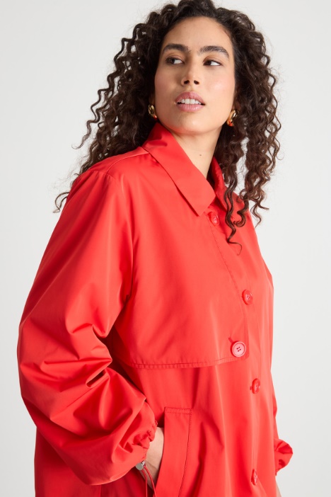 Impermeabile corto con coulisse