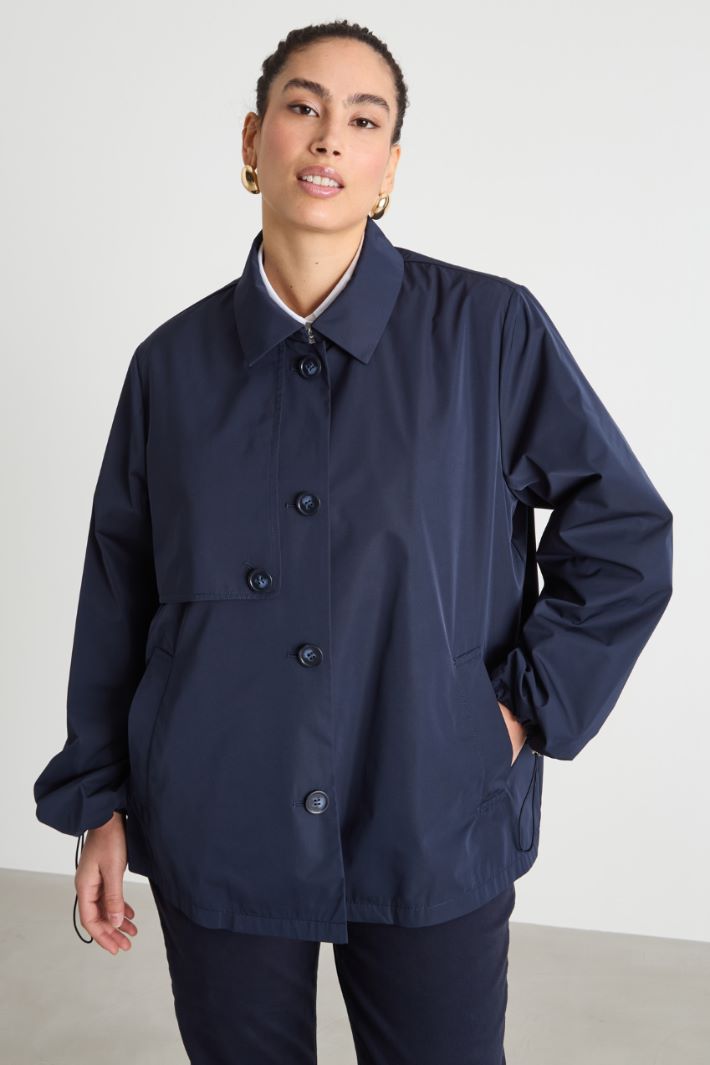 Short drawstring raincoat Intrend - 2