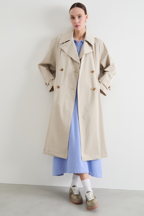 Trench cruzado con cinturón Intrend