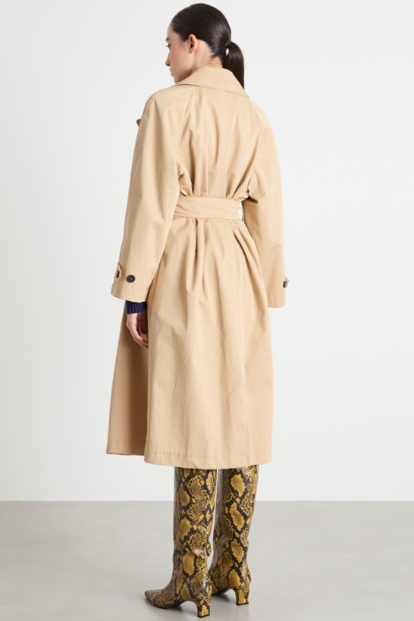 Trench doppiopetto con cintura