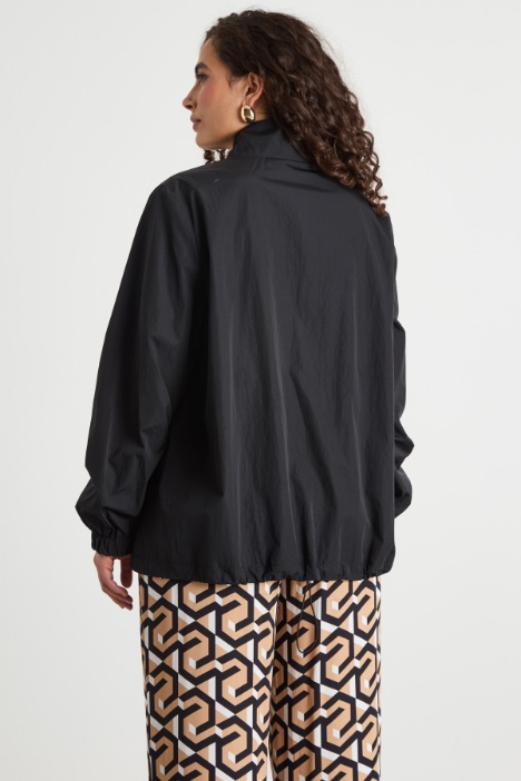 Giacca impermeabile con tasche