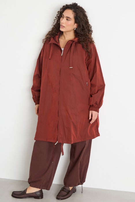 Parka in tessuto tecnico con cappuccio