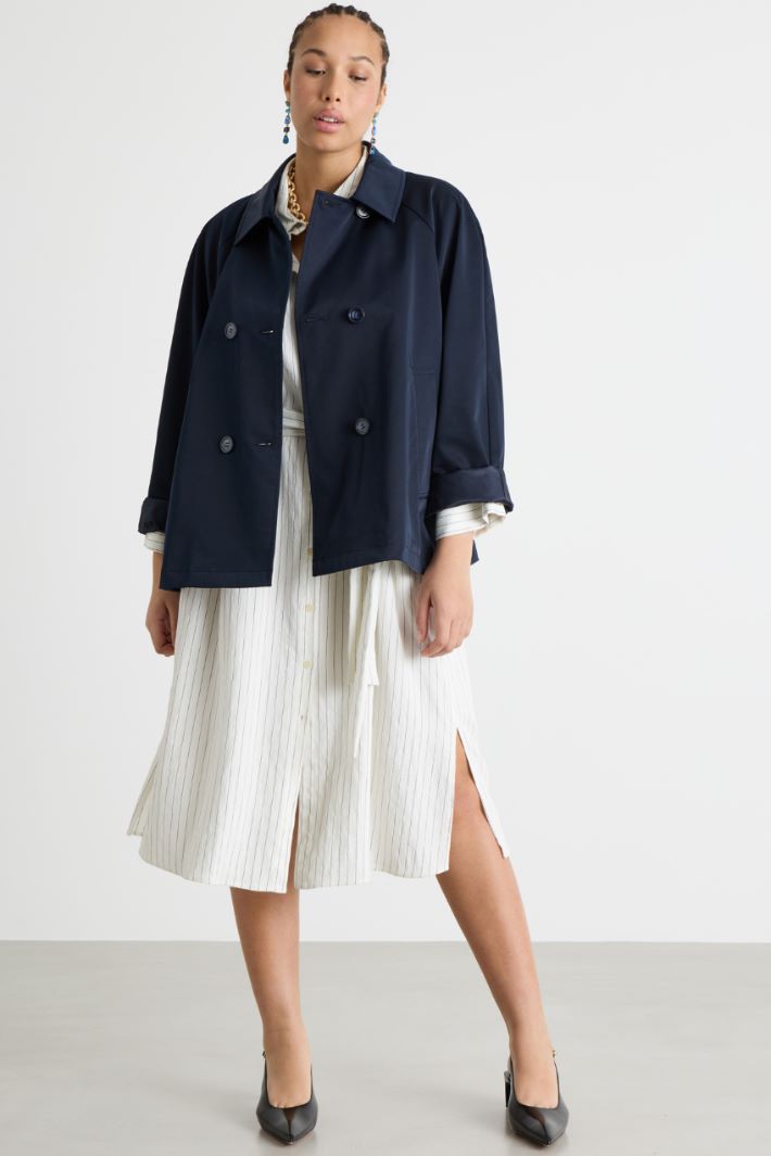 Trench corto in gabardina Intrend