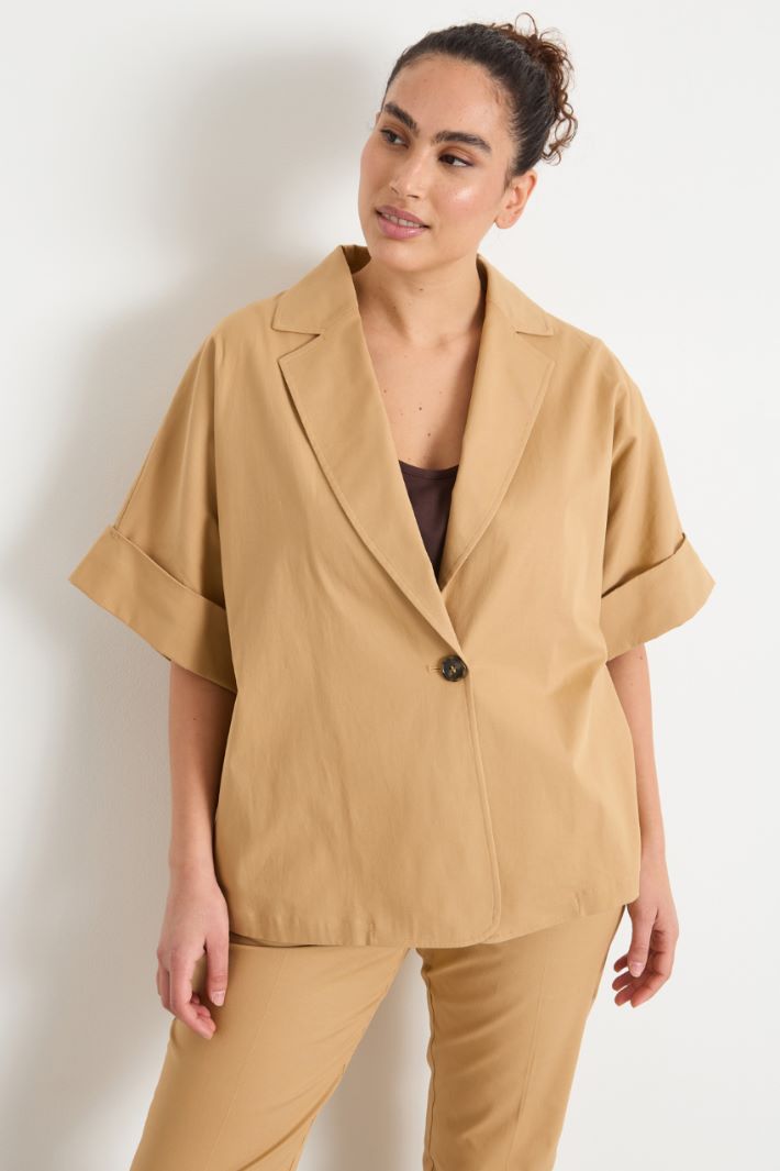 Boxy blazer with wide sleeves Intrend - 2