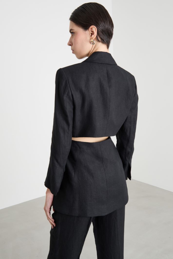 Longline blazer with a cut-out back Intrend - 4