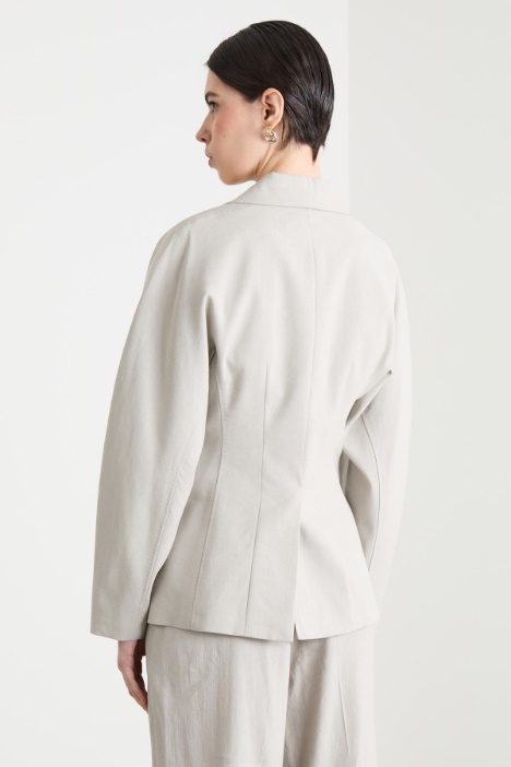 Blazer aderente con piccolo rever