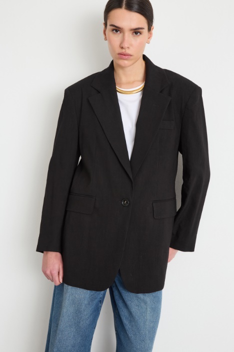 Oversized blazer with brooch Intrend