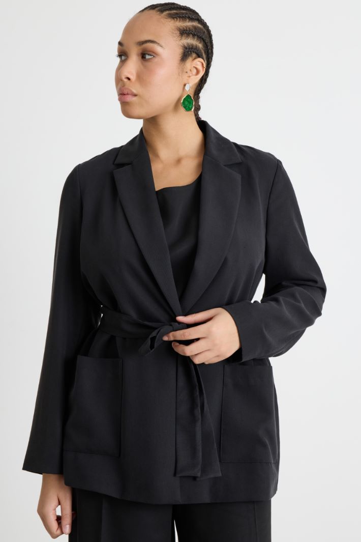 Blazer in twill con cintura Intrend - 2