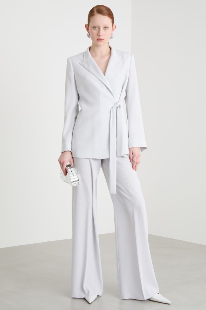 Fitted jacket with ribbon fastening Intrend