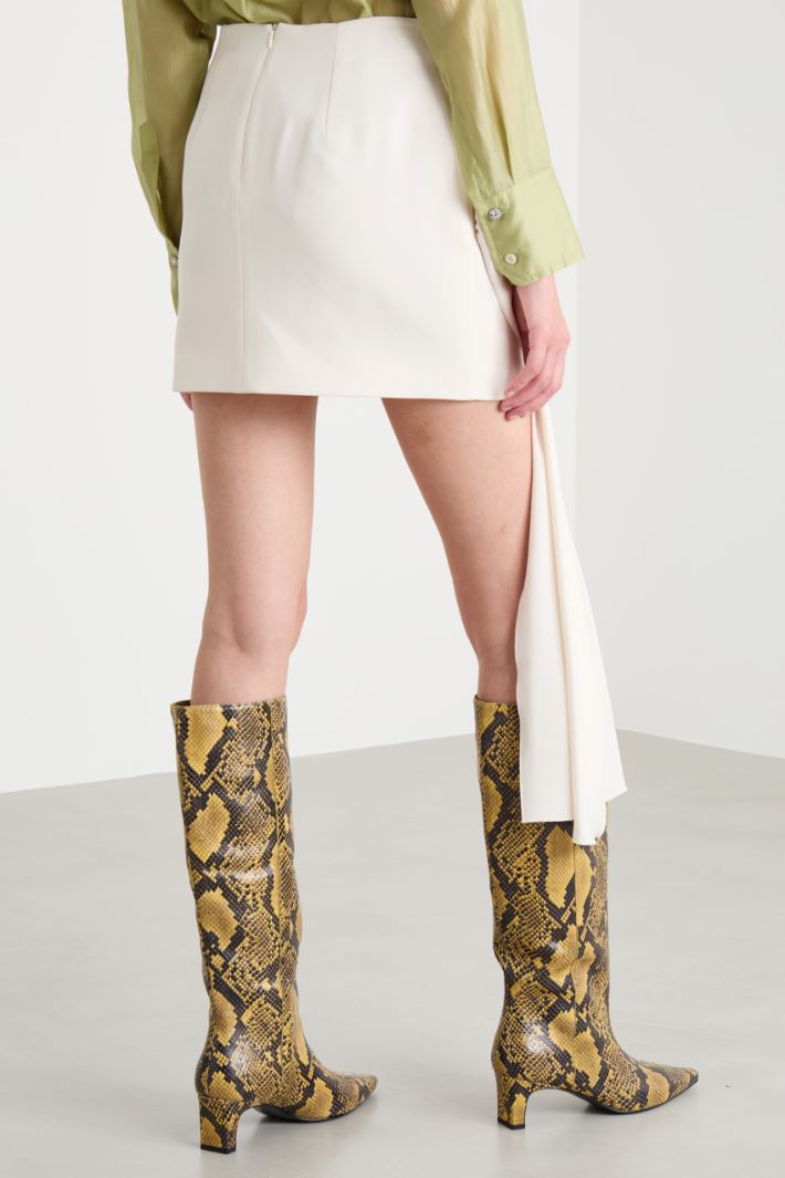 Flower-appliqué mini skirt Intrend - 4