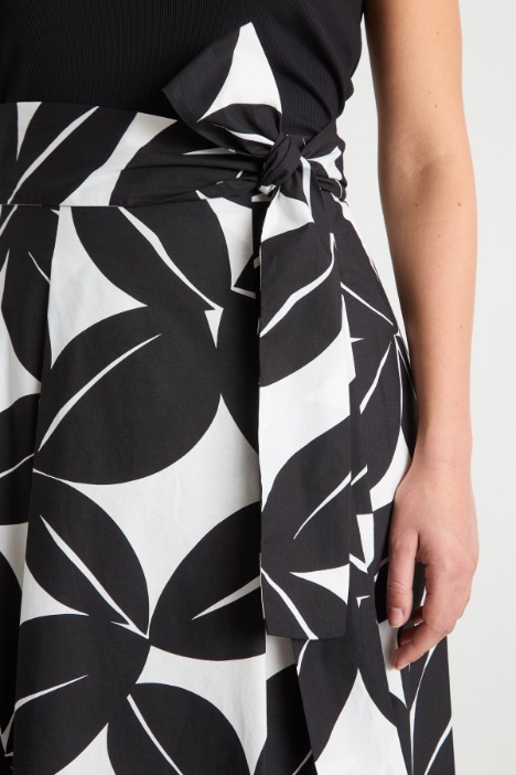 Gonna stampata con cintura