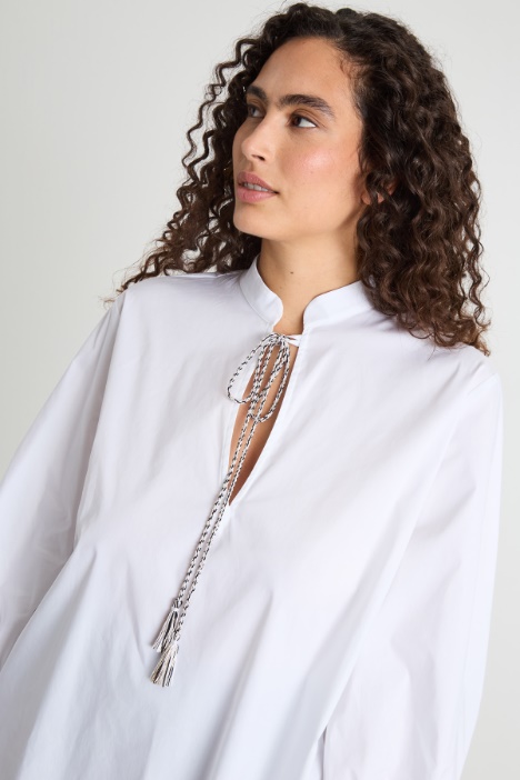 Blusa con borlas