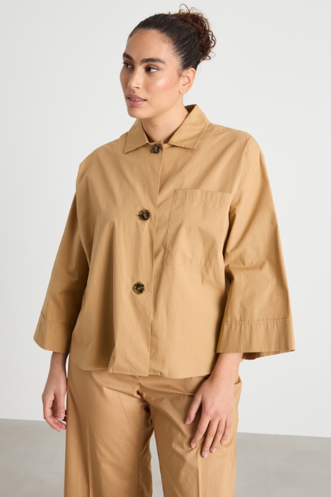 Boxy shirt with a flared hem Intrend