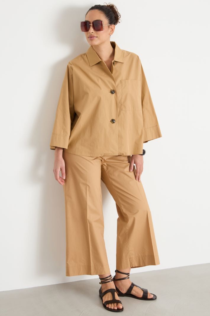 Boxy shirt with a flared hem Intrend