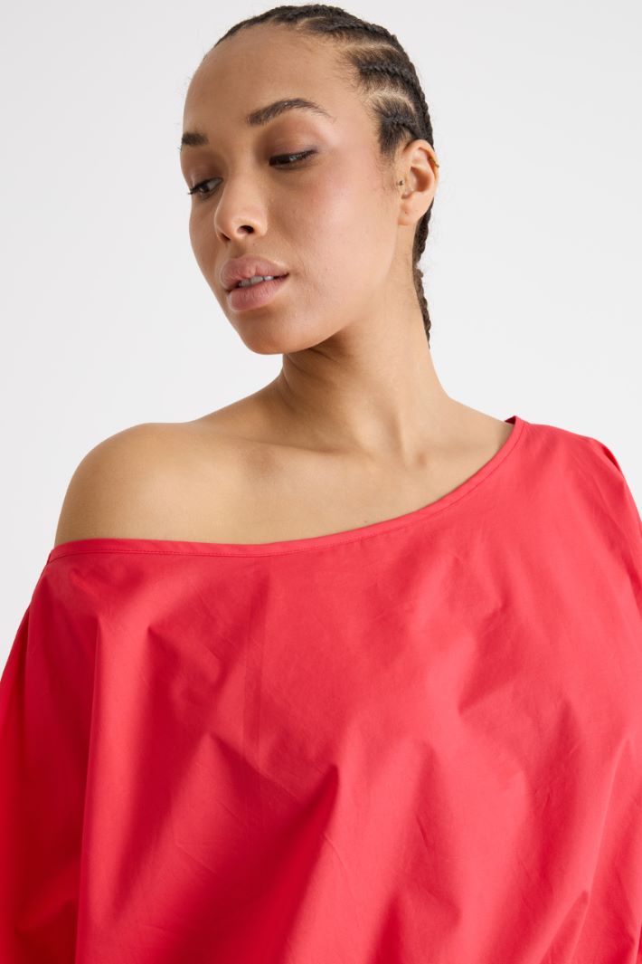 Wide boat-neck cropped blouse Intrend - 3