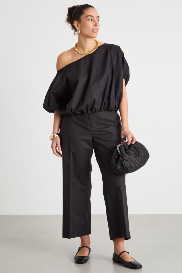 Wide boat-neck cropped blouse Intrend