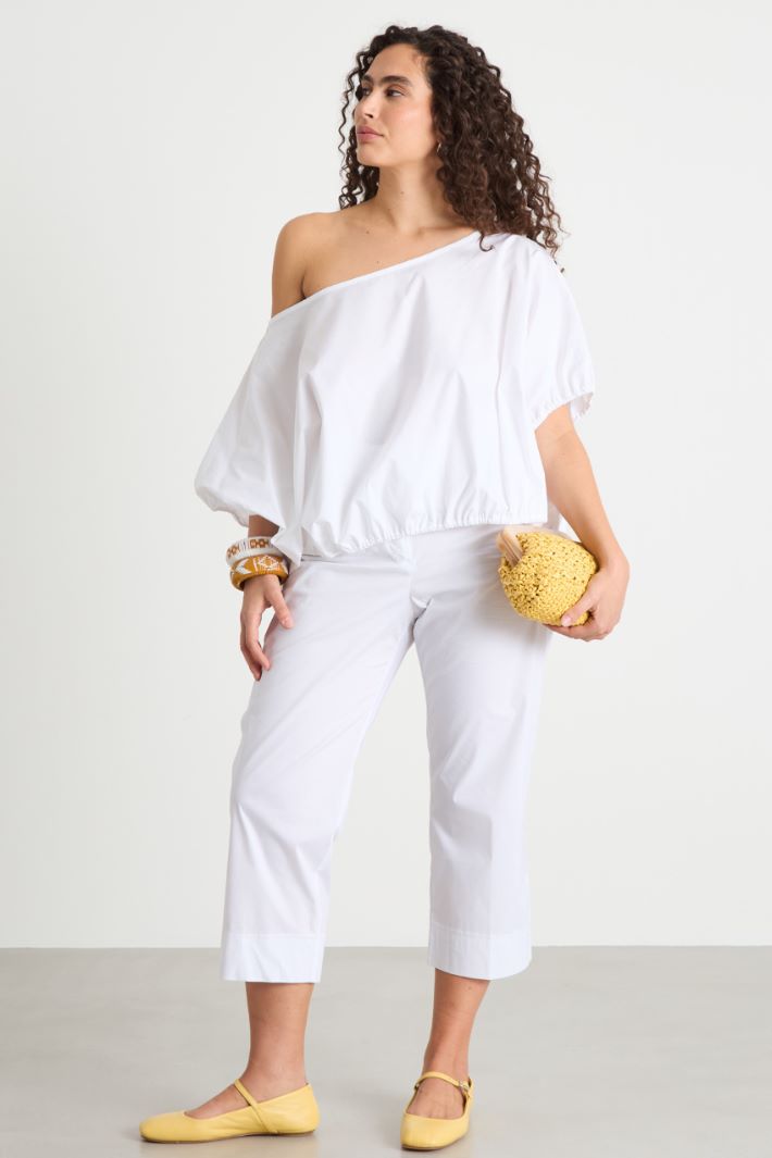 Wide boat-neck cropped blouse Intrend