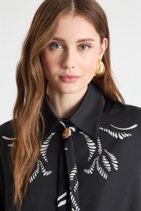 Blusa in raso stampato