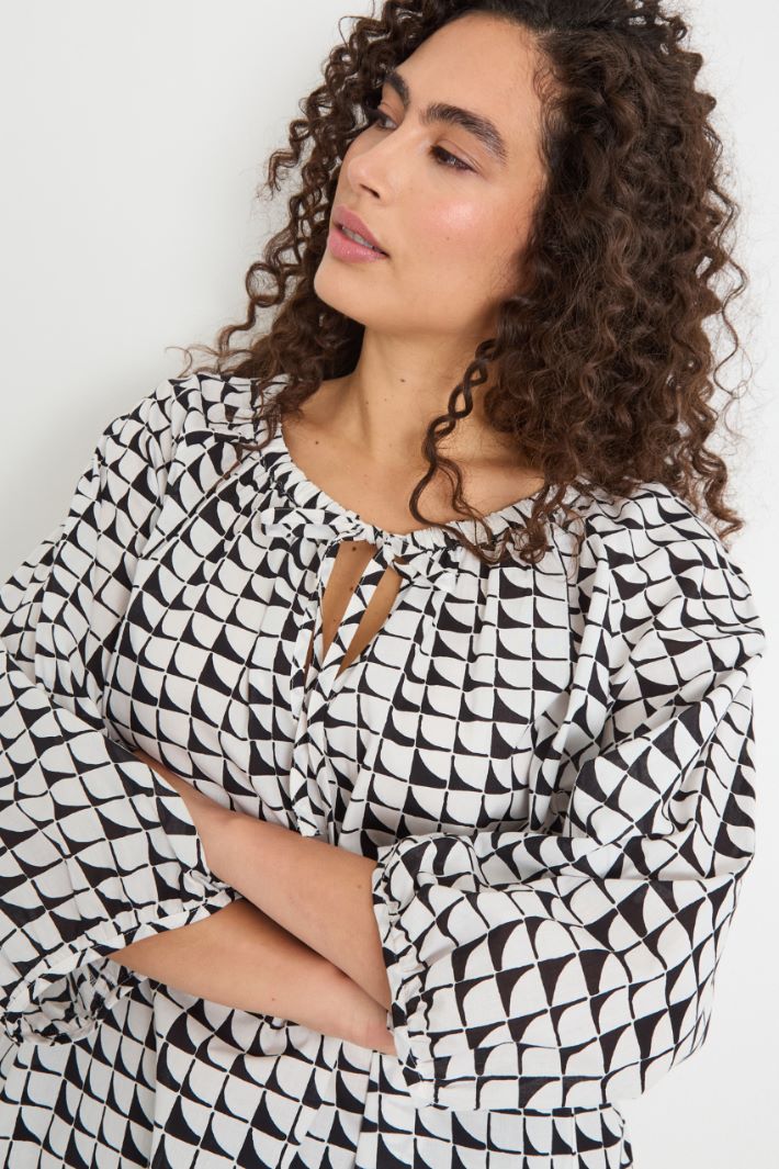 Printed muslin blouse Intrend - 3