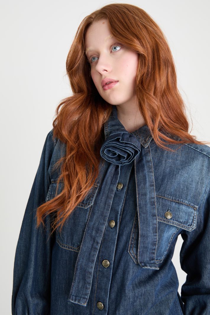 Floral-appliqué denim shirt Intrend - 3