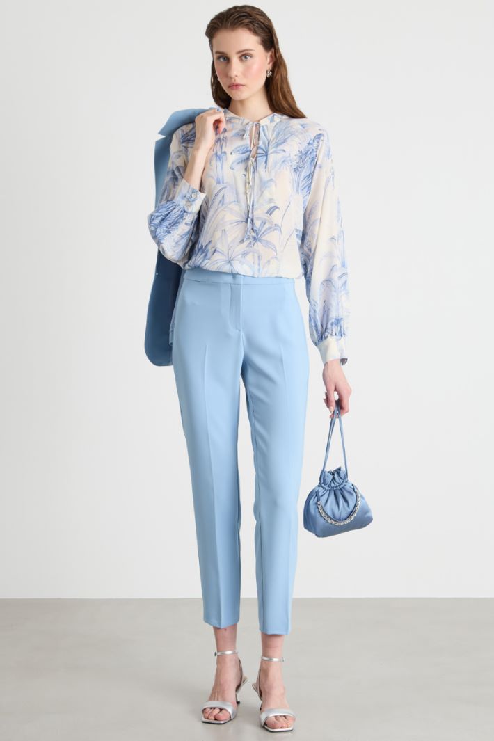 Blusa con colletto alla coreana Intrend