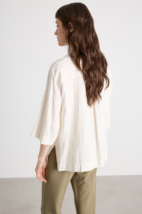 Camicia dritta con maniche corte