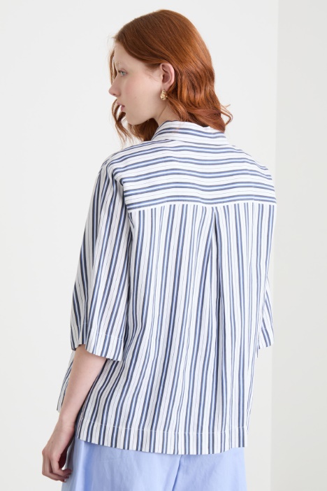 Camicia dritta con maniche corte