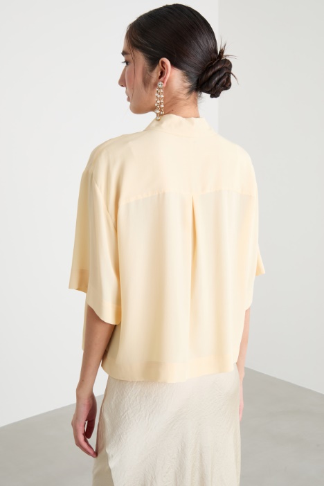 Camicia boxy a maniche corte