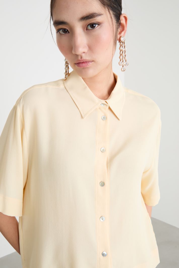 Camicia boxy a maniche corte Intrend - 3