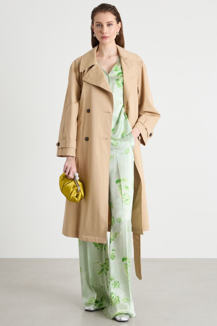 V-neck blouse Intrend