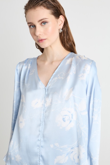 Blusa con scollo a V