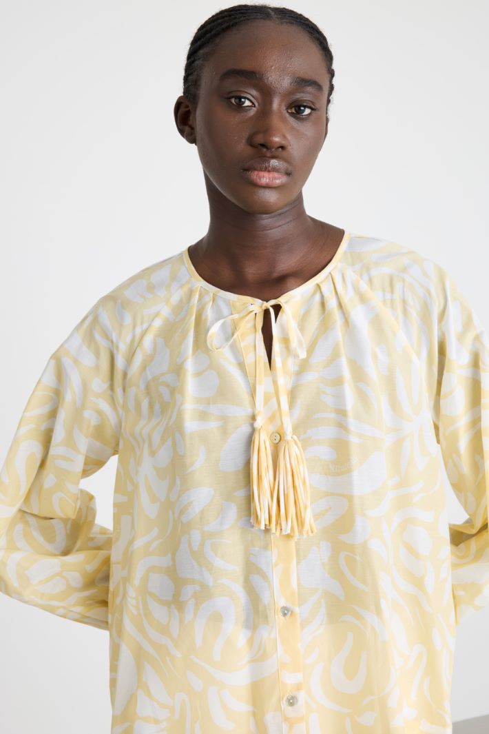 Tie-neck blouse Intrend - 3