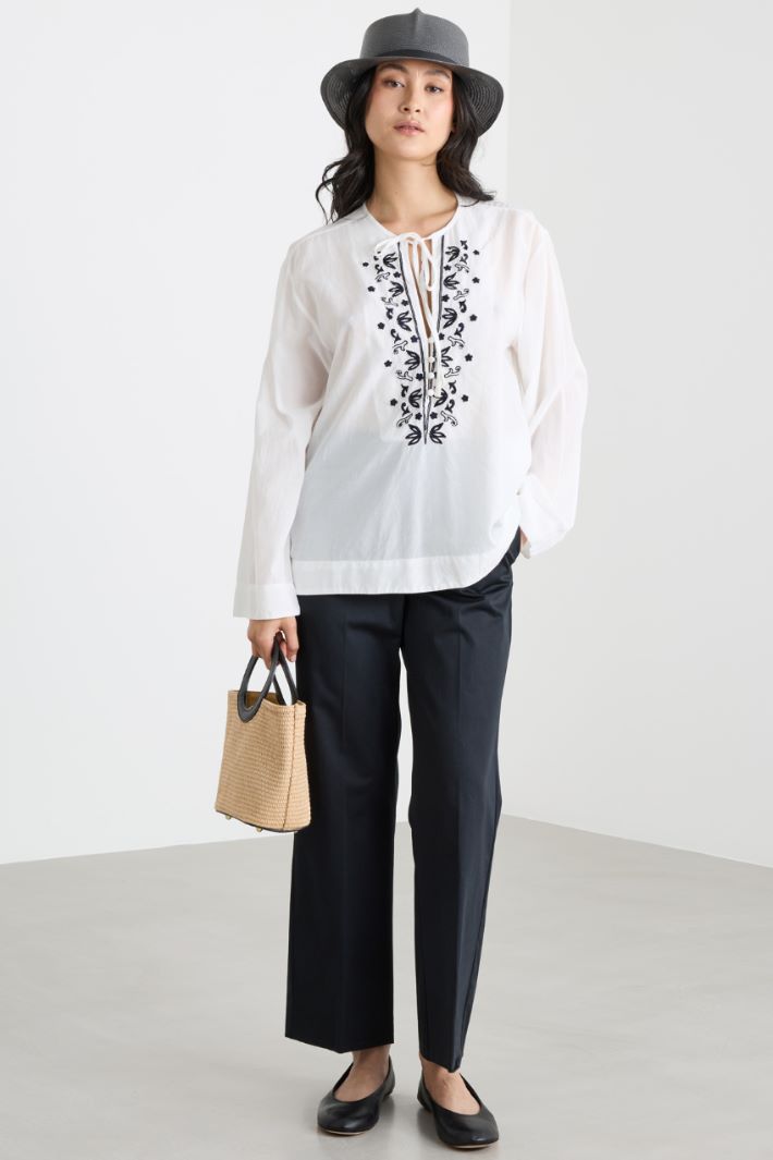 Bead-embellished blouse Intrend