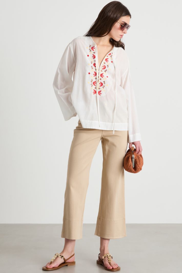 Bead-embellished blouse Intrend
