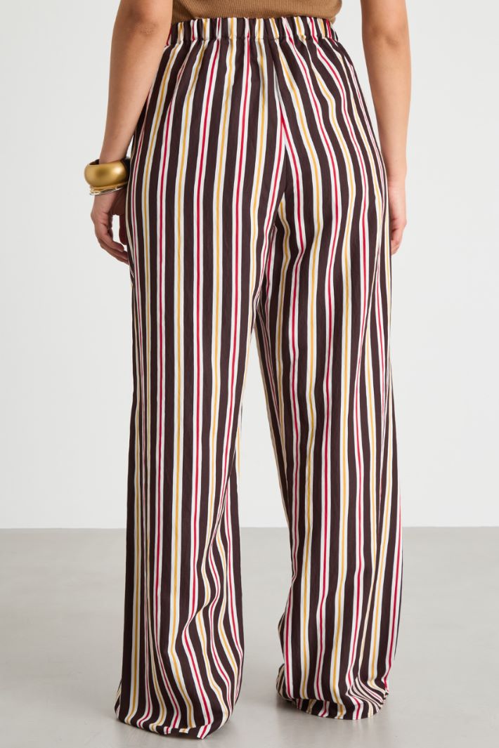 Wide-leg trousers with elasticated waist Intrend - 4