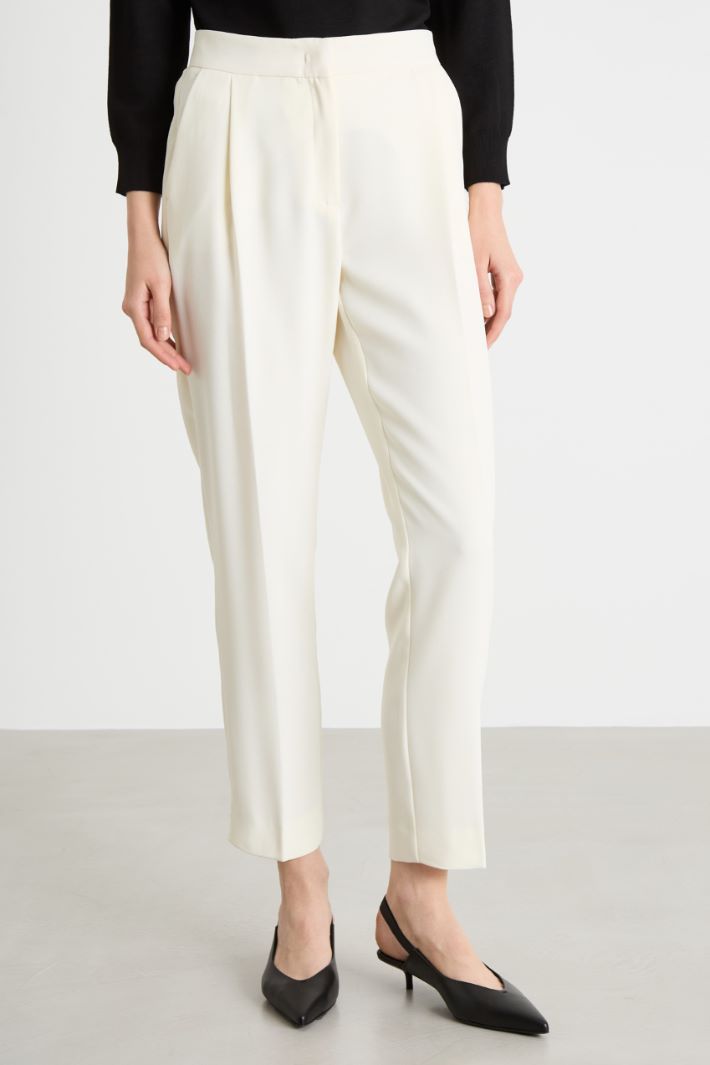 Pantalón de corte cigarrillo con pinzas Intrend - 2