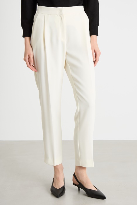 Pantalone a sigaretta con pinces